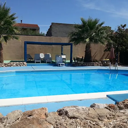 Giada Aparthotel Càbras